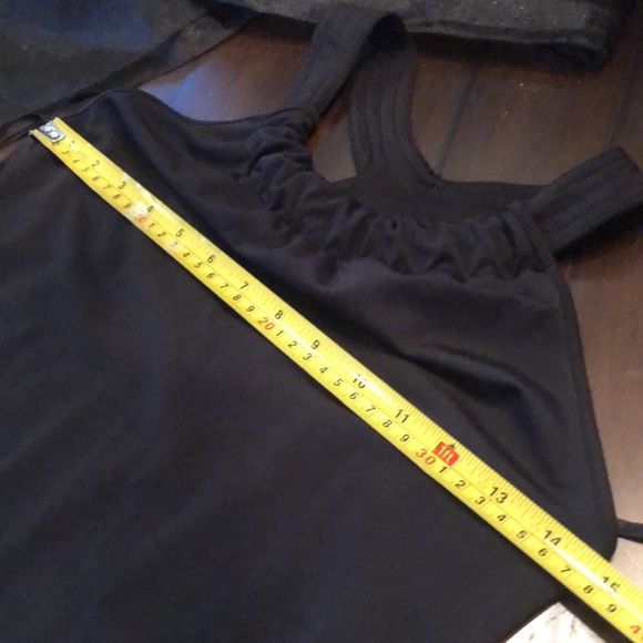 🔆Cache keyhole back Grecian style sleeveless stretchy top - Picture 8 of 9